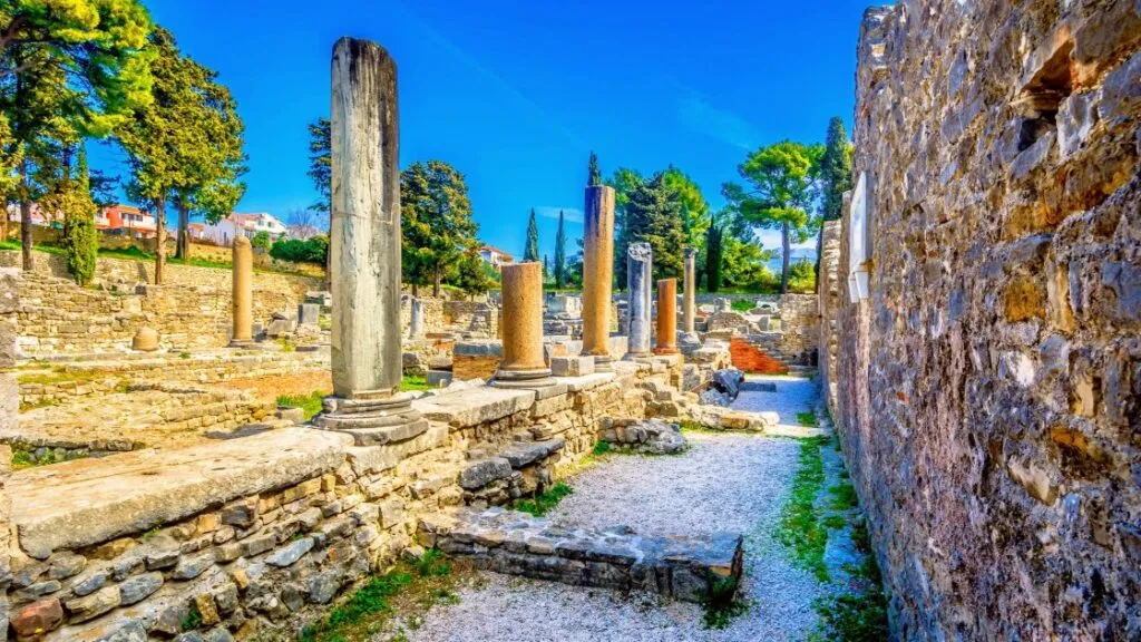 სალონის ნანგრევები, ხორვატია